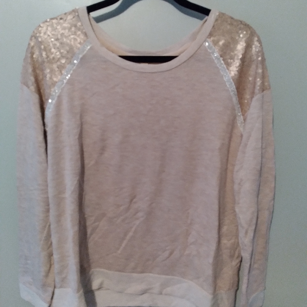 Living Doll shirt size XL